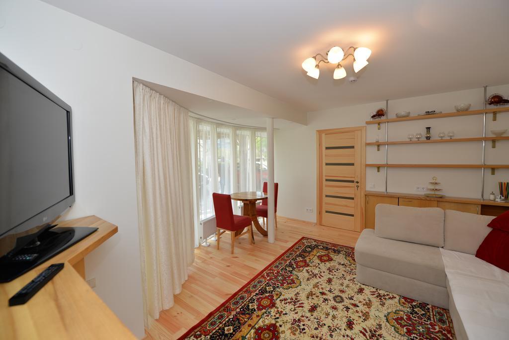 Zeliuga Apartments Паланга Стая снимка